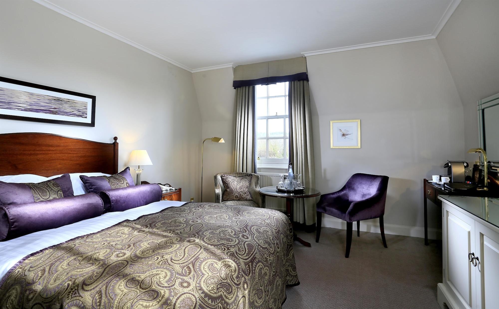 Готель Macdonald Compleat Angler Марлоу Екстер'єр фото
