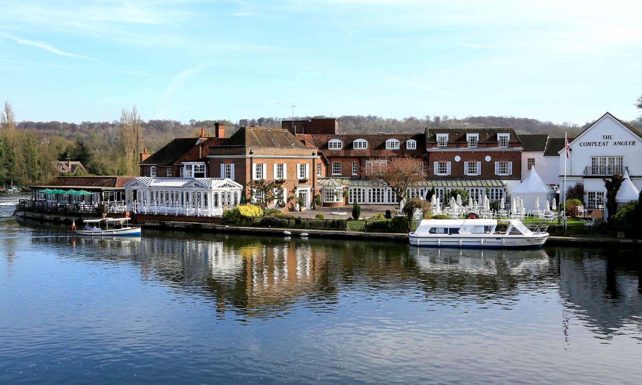 Готель Macdonald Compleat Angler Марлоу Екстер'єр фото